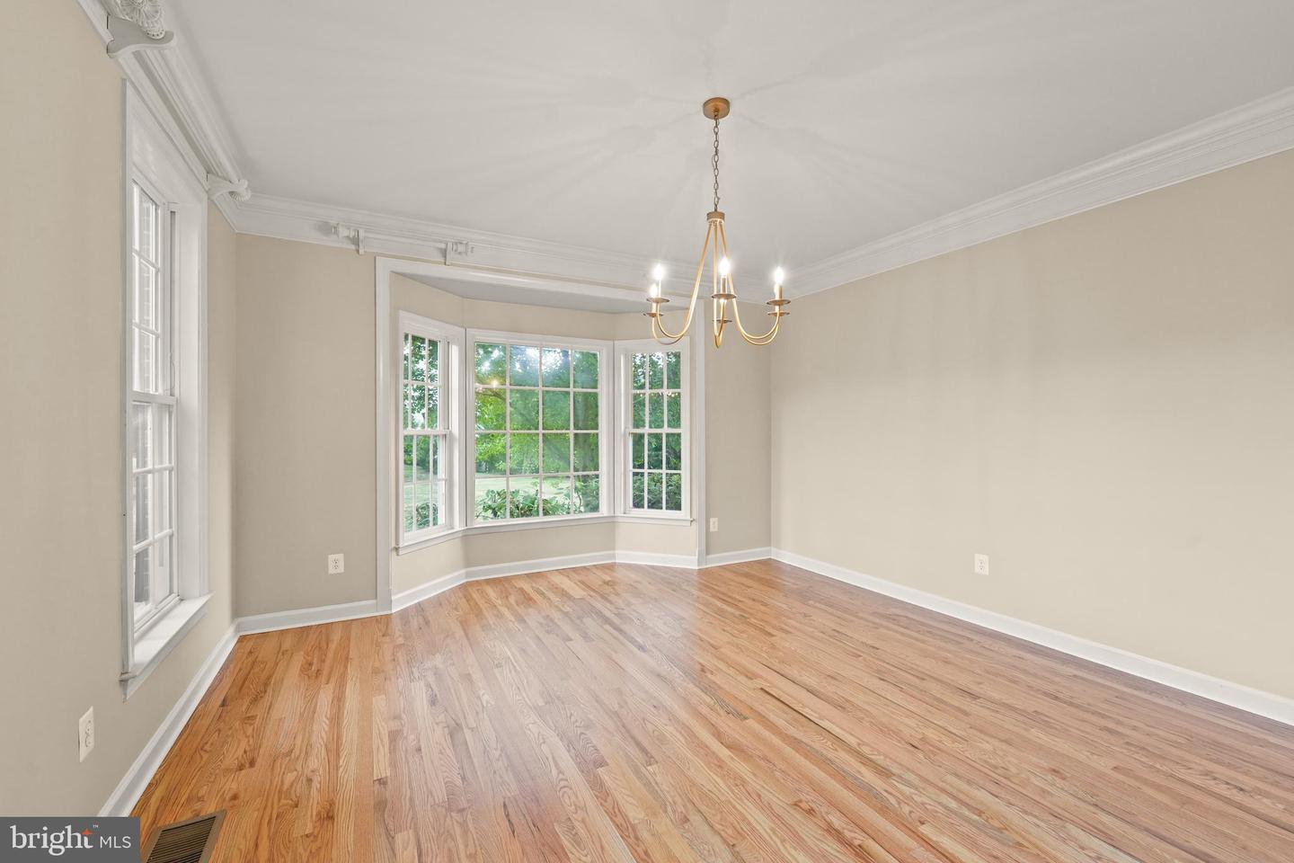 24224 KNOLLBROOK PL, ALDIE, Virginia 20105, 6 Bedrooms Bedrooms, ,5 BathroomsBathrooms,Residential,For sale,24224 KNOLLBROOK PL,VALO2105500 MLS # VALO2105500