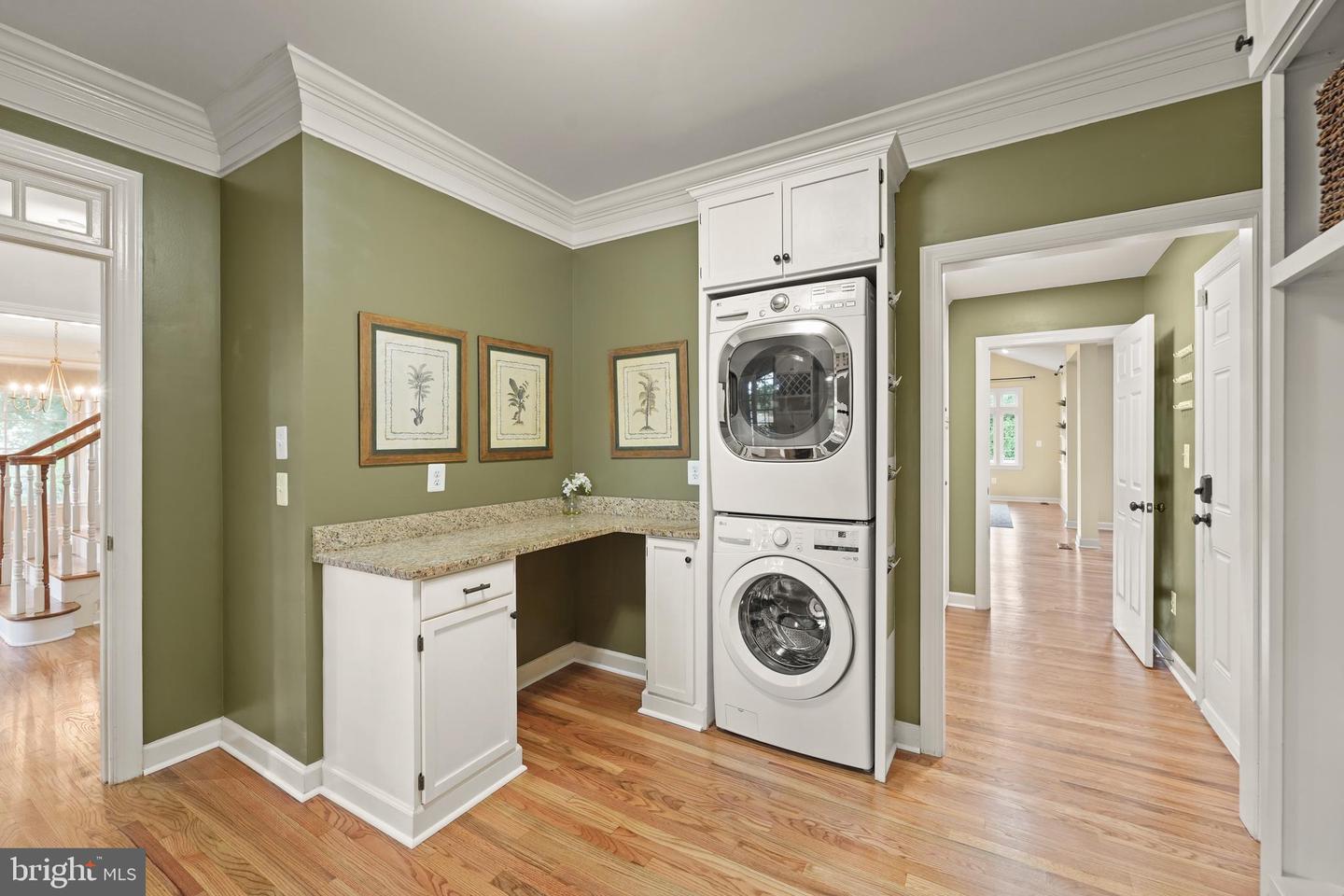24224 KNOLLBROOK PL, ALDIE, Virginia 20105, 6 Bedrooms Bedrooms, ,5 BathroomsBathrooms,Residential,For sale,24224 KNOLLBROOK PL,VALO2105500 MLS # VALO2105500
