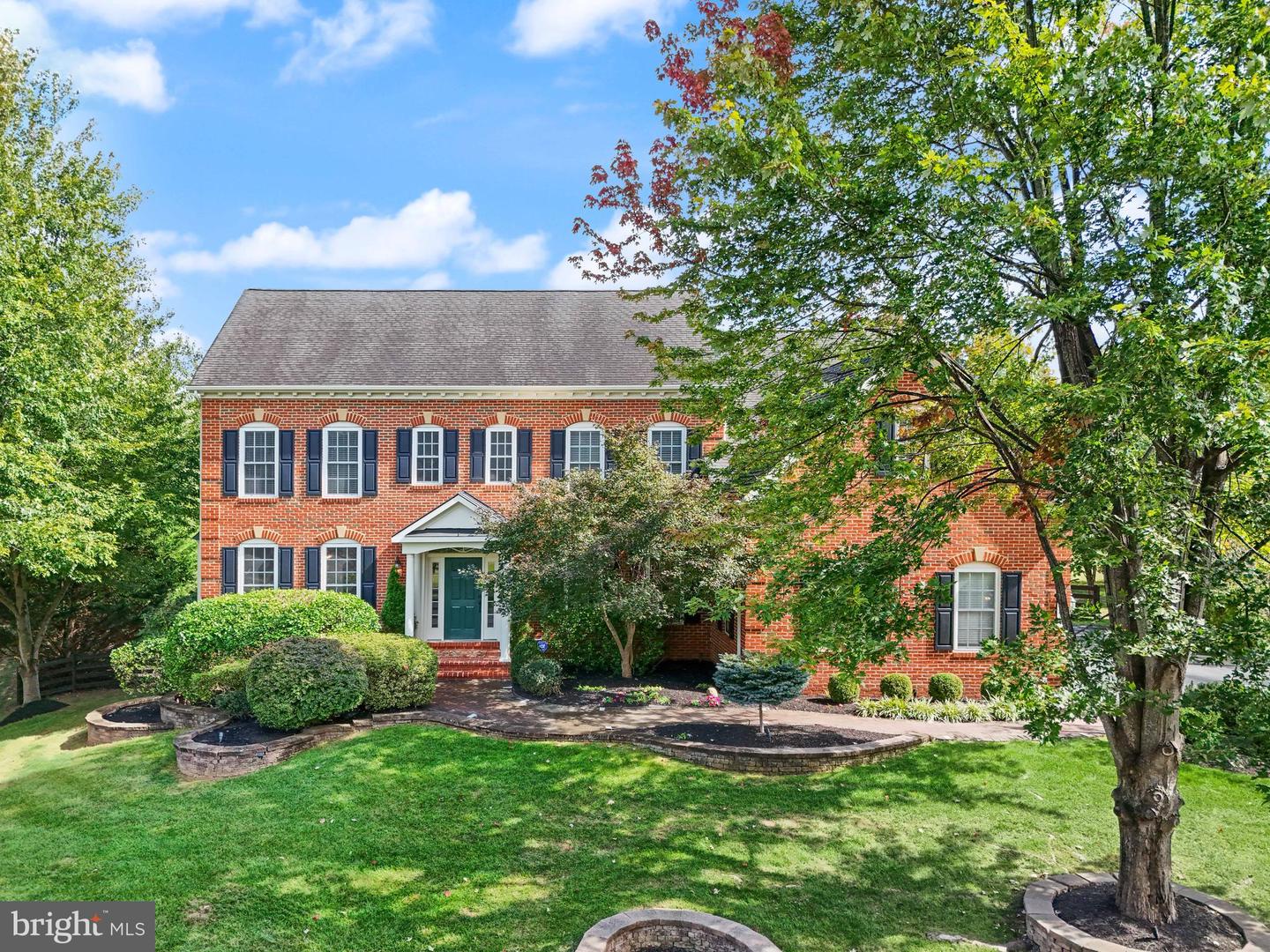 24224 KNOLLBROOK PL, ALDIE, Virginia 20105, 6 Bedrooms Bedrooms, ,5 BathroomsBathrooms,Residential,For sale,24224 KNOLLBROOK PL,VALO2105500 MLS # VALO2105500