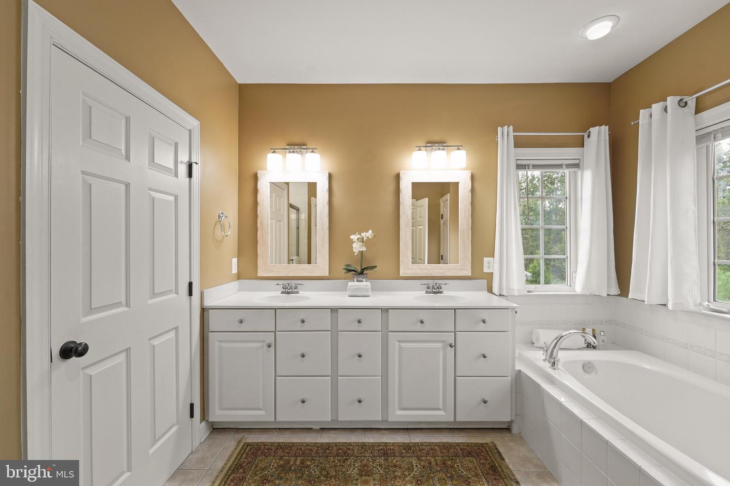 24224 KNOLLBROOK PL, ALDIE, Virginia 20105, 6 Bedrooms Bedrooms, ,5 BathroomsBathrooms,Residential,For sale,24224 KNOLLBROOK PL,VALO2105500 MLS # VALO2105500