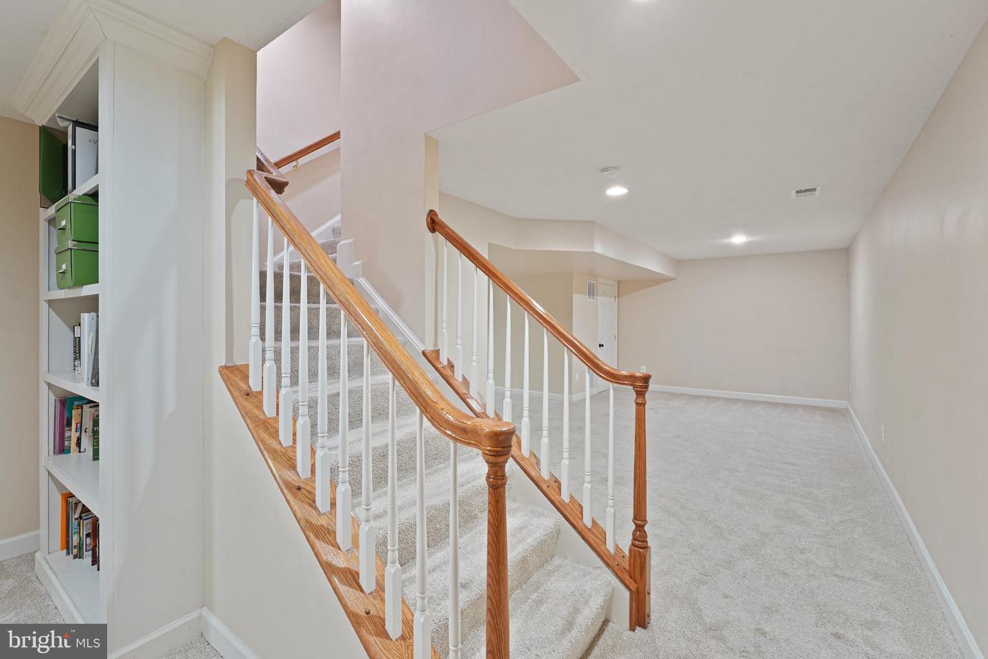 24224 KNOLLBROOK PL, ALDIE, Virginia 20105, 6 Bedrooms Bedrooms, ,5 BathroomsBathrooms,Residential,For sale,24224 KNOLLBROOK PL,VALO2105500 MLS # VALO2105500