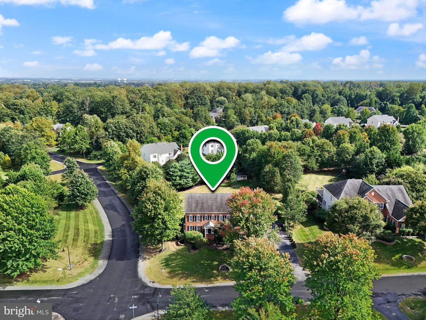 24224 KNOLLBROOK PL, ALDIE, Virginia 20105, 6 Bedrooms Bedrooms, ,5 BathroomsBathrooms,Residential,For sale,24224 KNOLLBROOK PL,VALO2105500 MLS # VALO2105500