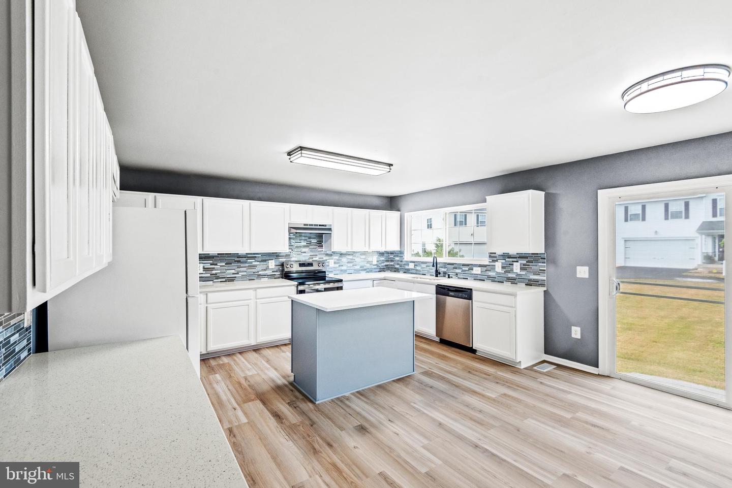 30 STANLEY LOOP, FREDERICKSBURG, Virginia 22406, 4 Bedrooms Bedrooms, 10 Rooms Rooms,2 BathroomsBathrooms,Residential,For sale,30 STANLEY LOOP,VAST2042266 MLS # VAST2042266