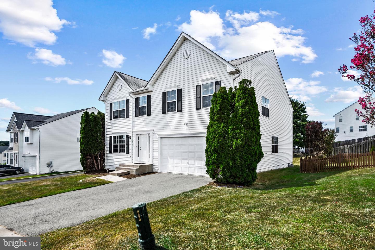 30 STANLEY LOOP, FREDERICKSBURG, Virginia 22406, 4 Bedrooms Bedrooms, 10 Rooms Rooms,2 BathroomsBathrooms,Residential,For sale,30 STANLEY LOOP,VAST2042266 MLS # VAST2042266