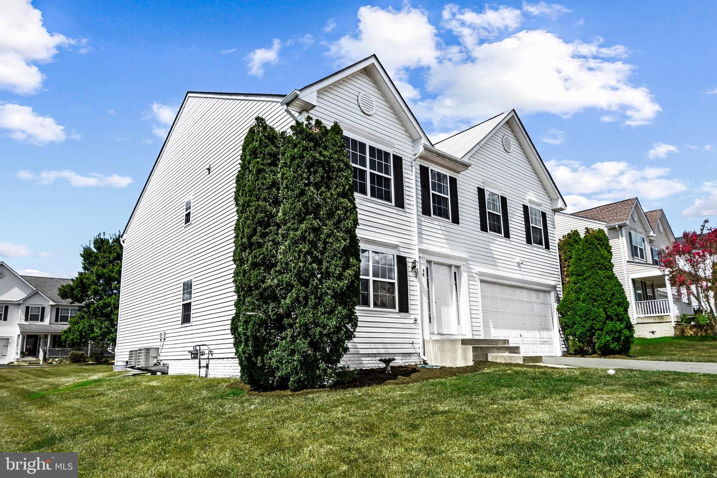 30 STANLEY LOOP, FREDERICKSBURG, Virginia 22406, 4 Bedrooms Bedrooms, 10 Rooms Rooms,2 BathroomsBathrooms,Residential,For sale,30 STANLEY LOOP,VAST2042266 MLS # VAST2042266