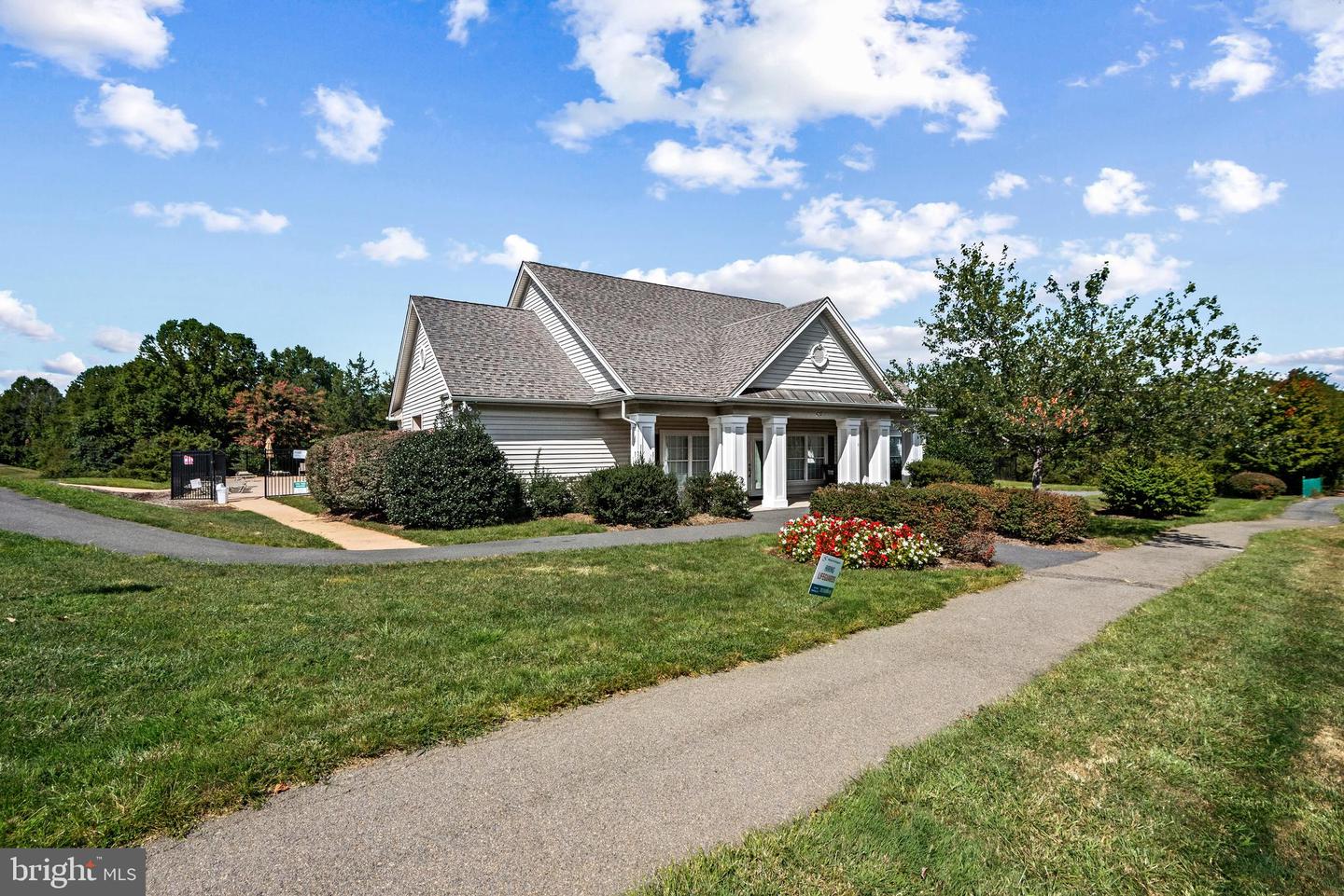 30 STANLEY LOOP, FREDERICKSBURG, Virginia 22406, 4 Bedrooms Bedrooms, 10 Rooms Rooms,2 BathroomsBathrooms,Residential,For sale,30 STANLEY LOOP,VAST2042266 MLS # VAST2042266