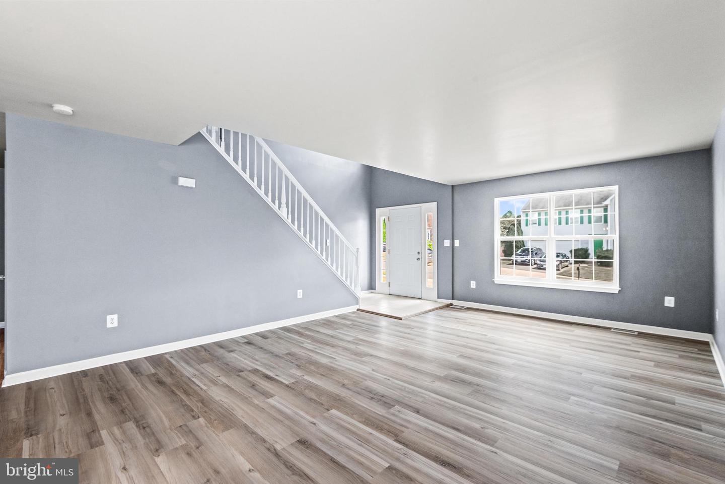 30 STANLEY LOOP, FREDERICKSBURG, Virginia 22406, 4 Bedrooms Bedrooms, 10 Rooms Rooms,2 BathroomsBathrooms,Residential,For sale,30 STANLEY LOOP,VAST2042266 MLS # VAST2042266