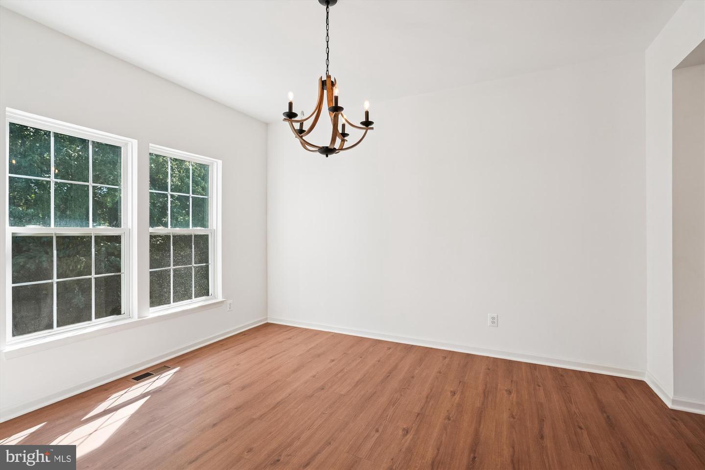 13235 AMBLEWOOD DR, MANASSAS, Virginia 20112, 5 Bedrooms Bedrooms, ,3 BathroomsBathrooms,Residential,For sale,13235 AMBLEWOOD DR,VAPW2102976 MLS # VAPW2102976