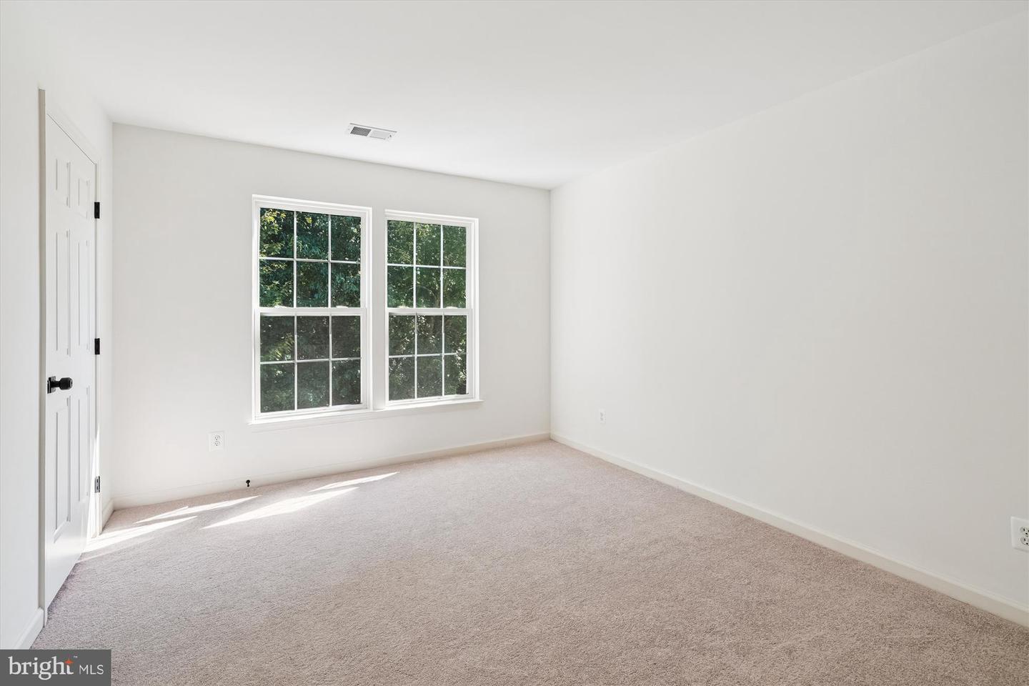 13235 AMBLEWOOD DR, MANASSAS, Virginia 20112, 5 Bedrooms Bedrooms, ,3 BathroomsBathrooms,Residential,For sale,13235 AMBLEWOOD DR,VAPW2102976 MLS # VAPW2102976