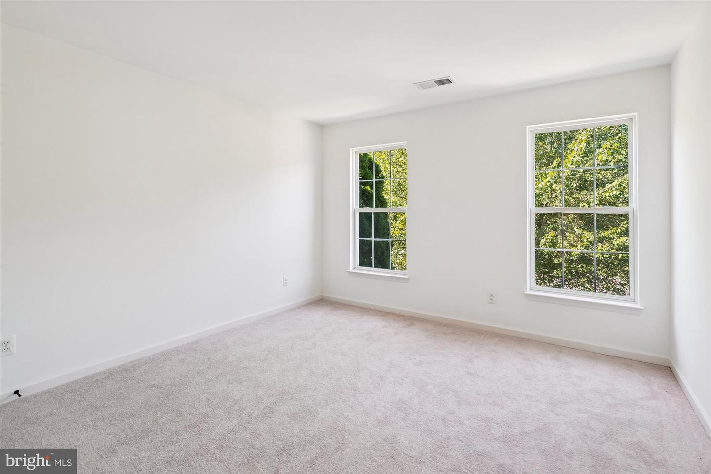 13235 AMBLEWOOD DR, MANASSAS, Virginia 20112, 5 Bedrooms Bedrooms, ,3 BathroomsBathrooms,Residential,For sale,13235 AMBLEWOOD DR,VAPW2102976 MLS # VAPW2102976