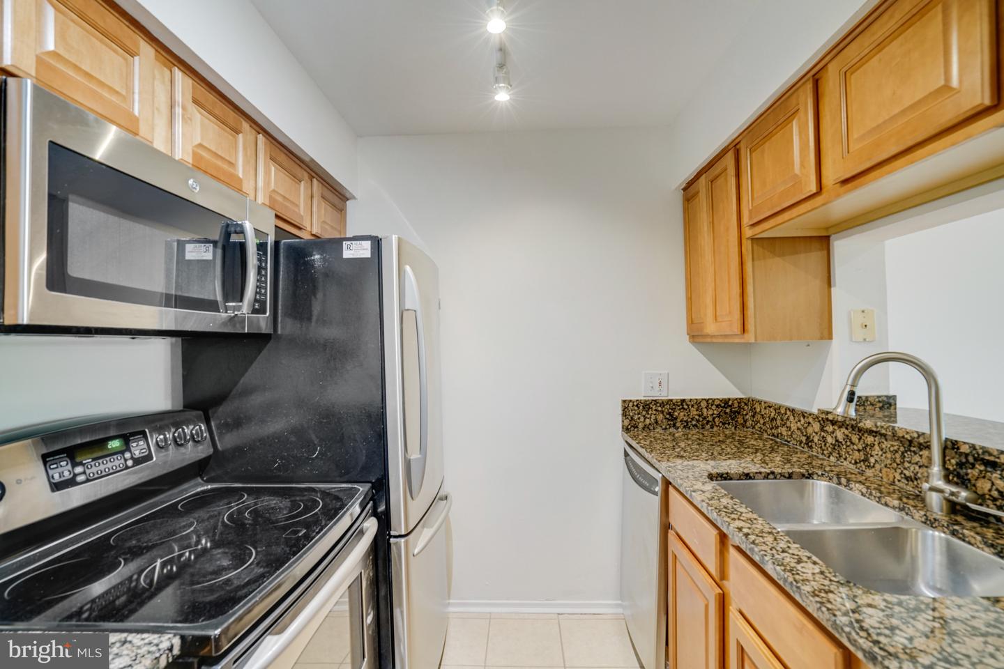 3307 WYNDHAM CIR #3169, ALEXANDRIA, Virginia 22302, 1 Bedroom Bedrooms, ,1 BathroomBathrooms,Residential,For sale,3307 WYNDHAM CIR #3169,VAAX2049218 MLS # VAAX2049218