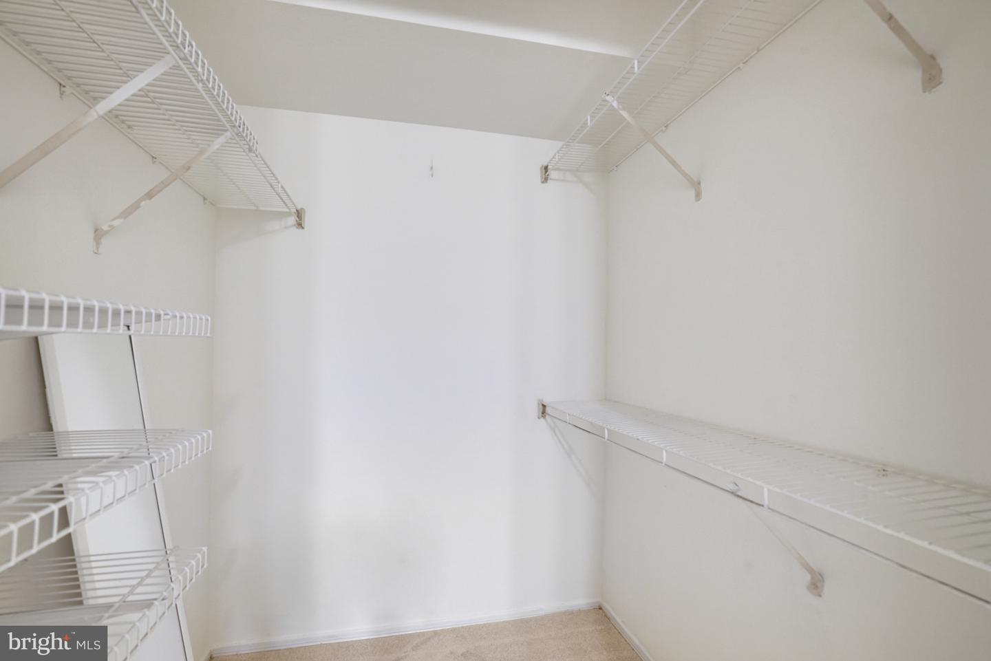 3307 WYNDHAM CIR #3169, ALEXANDRIA, Virginia 22302, 1 Bedroom Bedrooms, ,1 BathroomBathrooms,Residential,For sale,3307 WYNDHAM CIR #3169,VAAX2049218 MLS # VAAX2049218