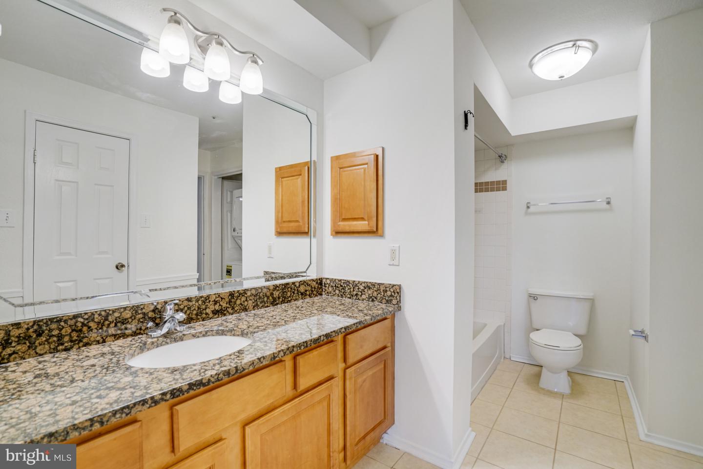 3307 WYNDHAM CIR #3169, ALEXANDRIA, Virginia 22302, 1 Bedroom Bedrooms, ,1 BathroomBathrooms,Residential,For sale,3307 WYNDHAM CIR #3169,VAAX2049218 MLS # VAAX2049218
