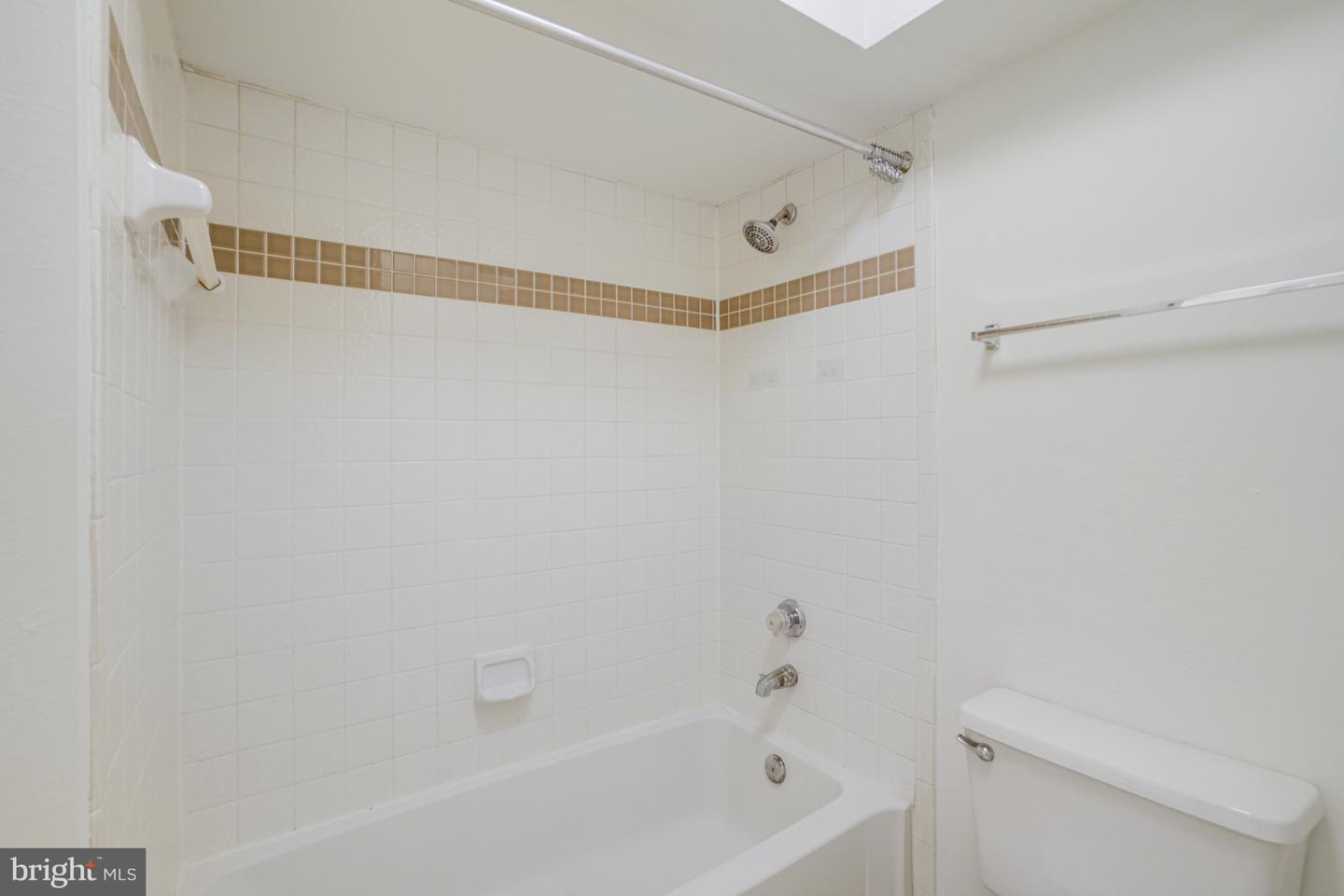 3307 WYNDHAM CIR #3169, ALEXANDRIA, Virginia 22302, 1 Bedroom Bedrooms, ,1 BathroomBathrooms,Residential,For sale,3307 WYNDHAM CIR #3169,VAAX2049218 MLS # VAAX2049218