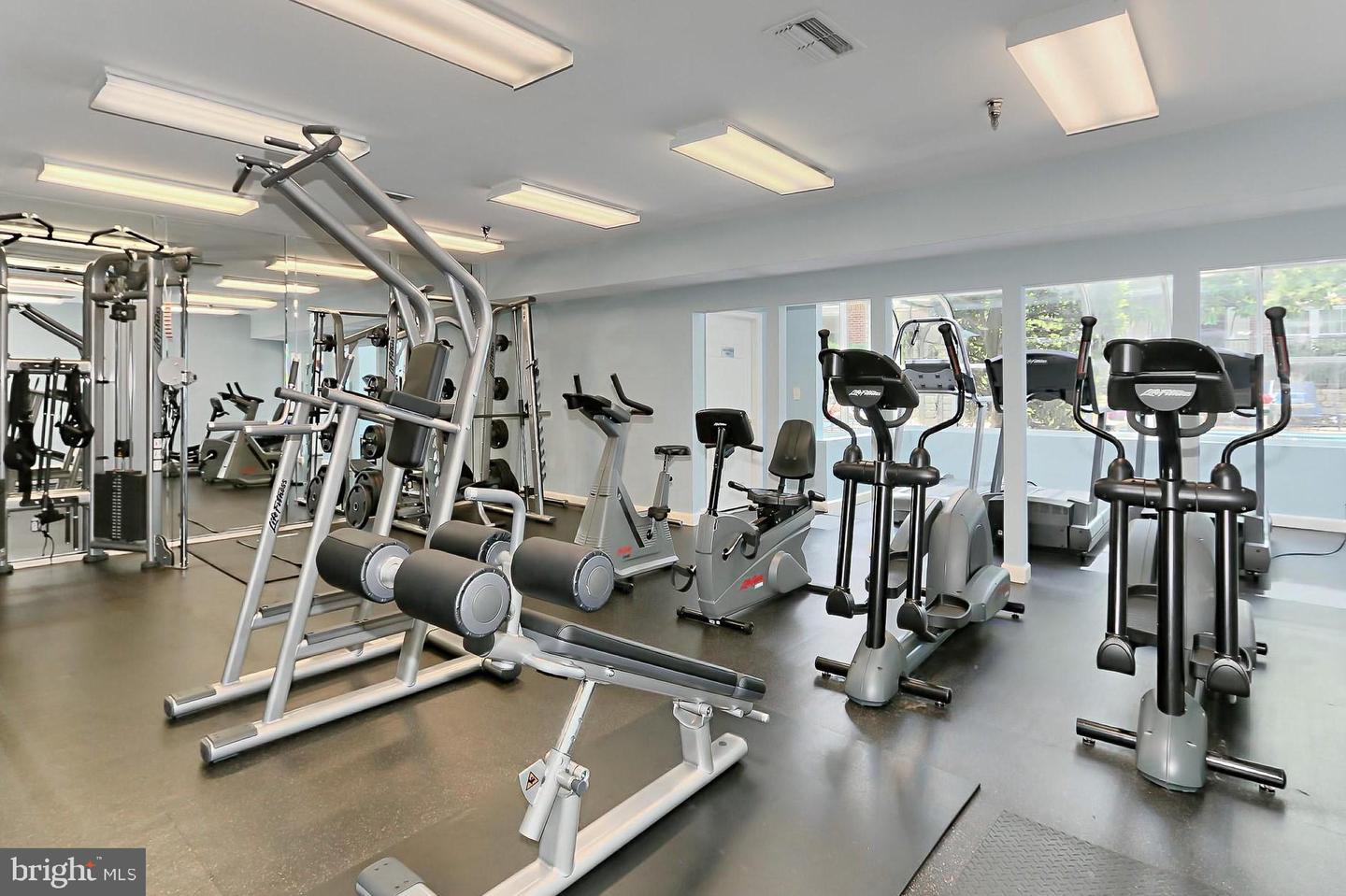 3307 WYNDHAM CIR #3169, ALEXANDRIA, Virginia 22302, 1 Bedroom Bedrooms, ,1 BathroomBathrooms,Residential,For sale,3307 WYNDHAM CIR #3169,VAAX2049218 MLS # VAAX2049218