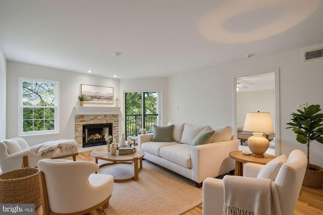 3307 WYNDHAM CIR #3169, ALEXANDRIA, Virginia 22302, 1 Bedroom Bedrooms, ,1 BathroomBathrooms,Residential,For sale,3307 WYNDHAM CIR #3169,VAAX2049218 MLS # VAAX2049218