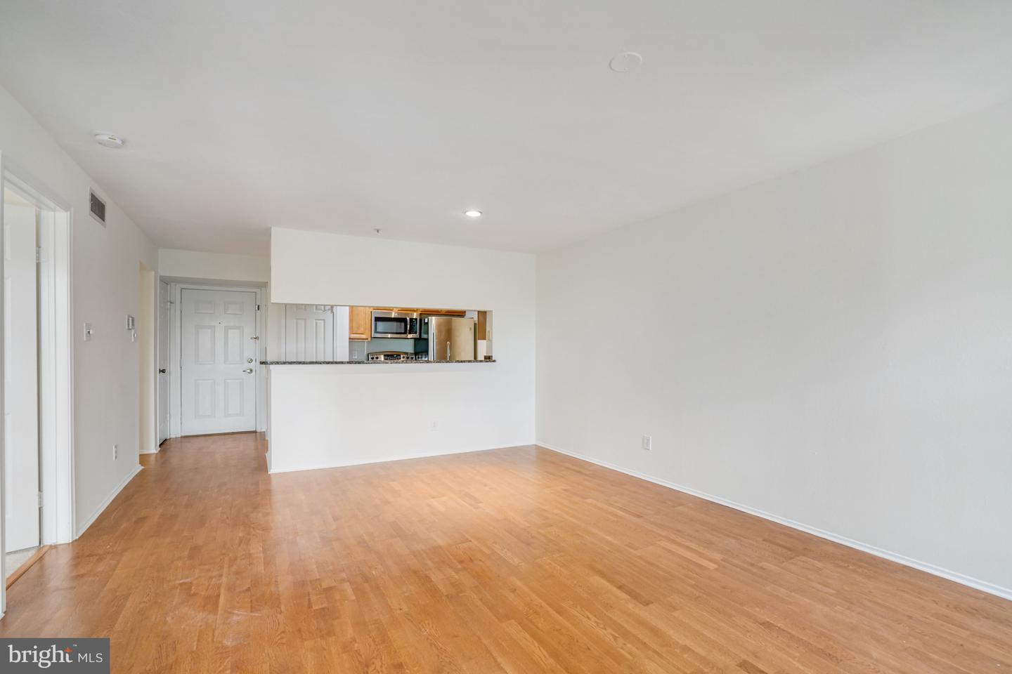 3307 WYNDHAM CIR #3169, ALEXANDRIA, Virginia 22302, 1 Bedroom Bedrooms, ,1 BathroomBathrooms,Residential,For sale,3307 WYNDHAM CIR #3169,VAAX2049218 MLS # VAAX2049218