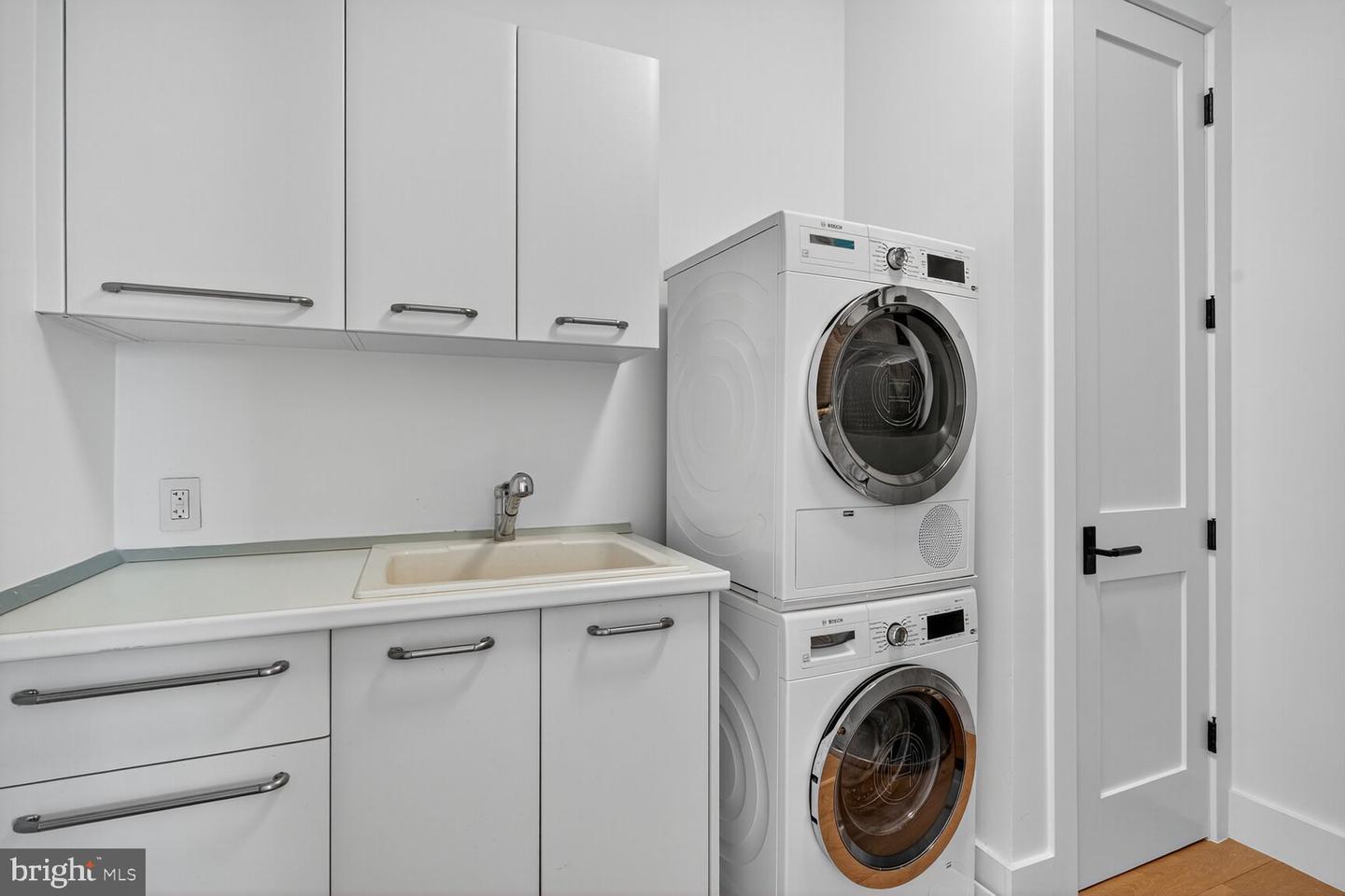 1881 N NASH ST #2109, ARLINGTON, Virginia 22209, 3 Bedrooms Bedrooms, ,3 BathroomsBathrooms,Residential,For sale,1881 N NASH ST #2109,VAAR2063044 MLS # VAAR2063044 1881 N NASH ST #2109, ARLINGTON, Virginia 22209, 3 Bedrooms Bedrooms, ,3 BathroomsBathrooms,Residential,For sale,1881 N NASH ST #2109,VAAR2063044 MLS # VAAR2063044