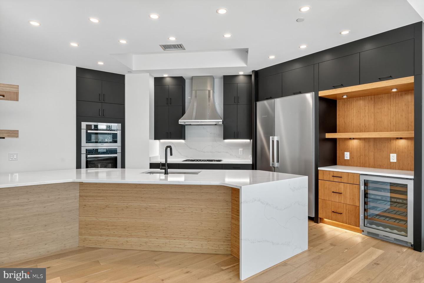 1881 N NASH ST #2109, ARLINGTON, Virginia 22209, 3 Bedrooms Bedrooms, ,3 BathroomsBathrooms,Residential,For sale,1881 N NASH ST #2109,VAAR2063044 MLS # VAAR2063044 1881 N NASH ST #2109, ARLINGTON, Virginia 22209, 3 Bedrooms Bedrooms, ,3 BathroomsBathrooms,Residential,For sale,1881 N NASH ST #2109,VAAR2063044 MLS # VAAR2063044