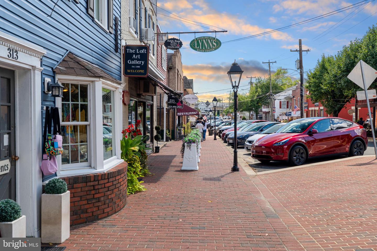 12650 DARA DR #T2, WOODBRIDGE, Virginia 22192, 1 Bedroom Bedrooms, 2 Rooms Rooms,1 BathroomBathrooms,Residential,For sale,12650 DARA DR #T2,VAPW2103190 MLS # VAPW2103190