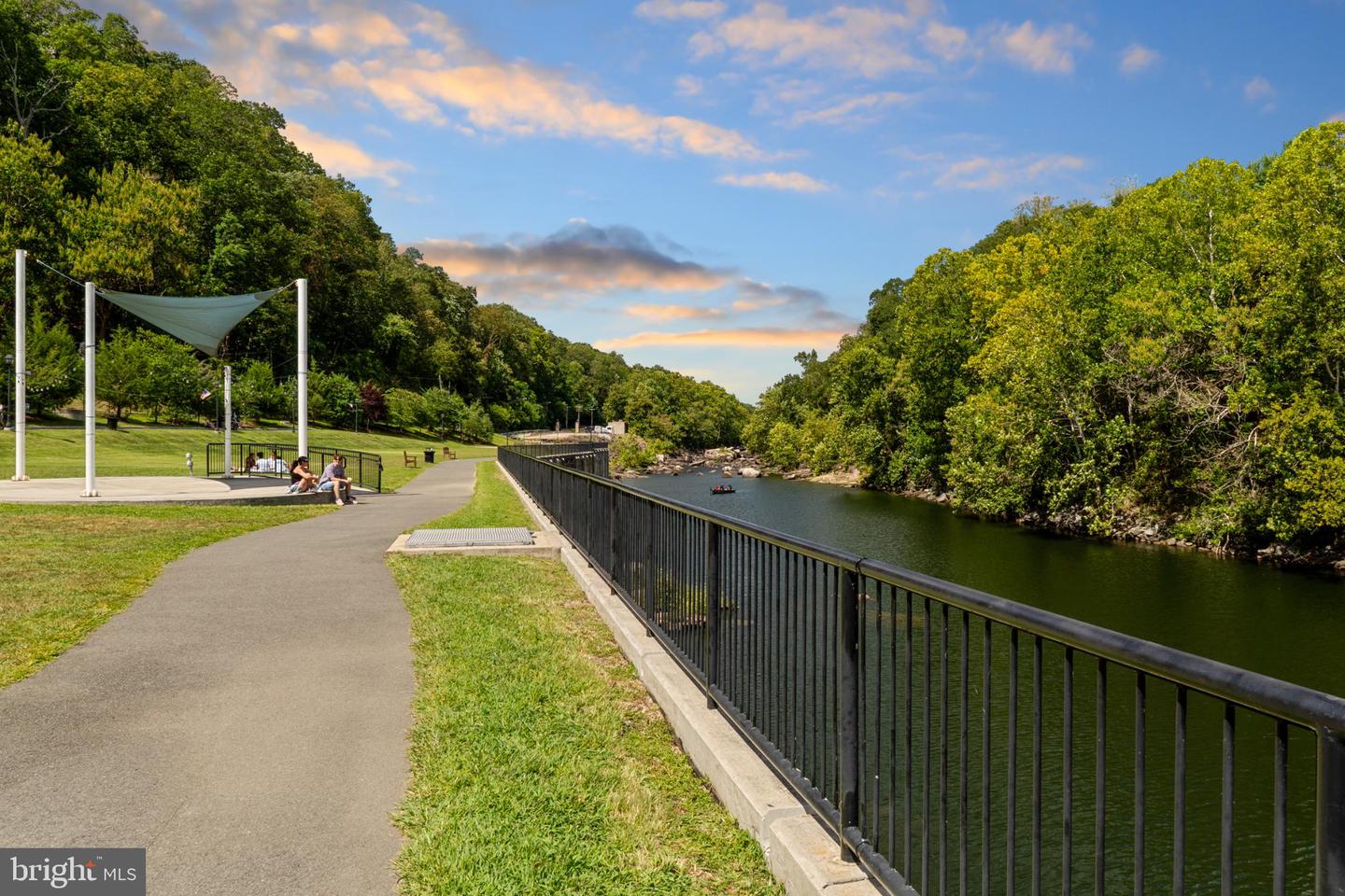 12650 DARA DR #T2, WOODBRIDGE, Virginia 22192, 1 Bedroom Bedrooms, 2 Rooms Rooms,1 BathroomBathrooms,Residential,For sale,12650 DARA DR #T2,VAPW2103190 MLS # VAPW2103190