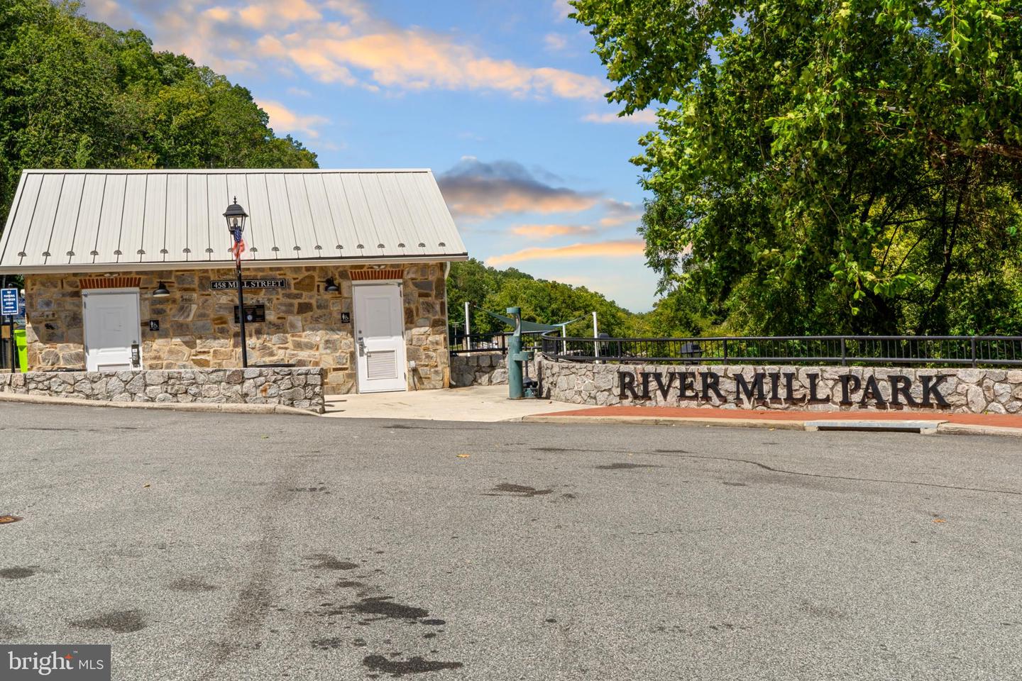 12650 DARA DR #T2, WOODBRIDGE, Virginia 22192, 1 Bedroom Bedrooms, 2 Rooms Rooms,1 BathroomBathrooms,Residential,For sale,12650 DARA DR #T2,VAPW2103190 MLS # VAPW2103190