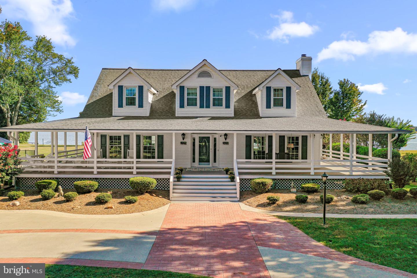 668 EDGEWATER LN, MONTROSS, Virginia 22520, 4 Bedrooms Bedrooms, ,3 BathroomsBathrooms,Residential,For sale,668 EDGEWATER LN,VAWE2009684 MLS # VAWE2009684