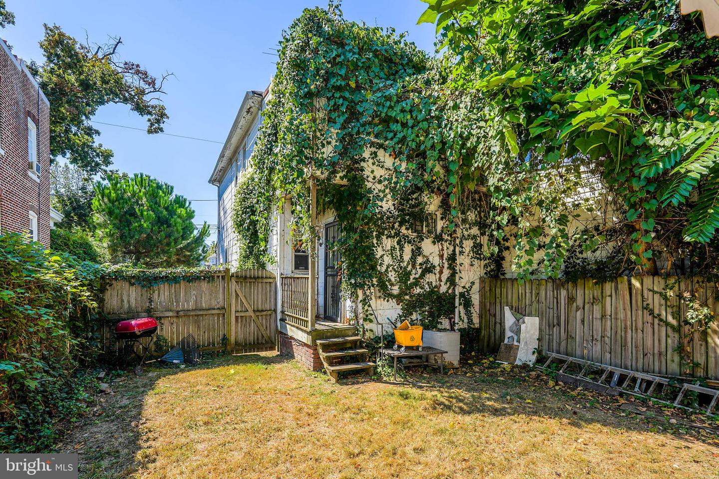 322 RALEIGH ST SE, WASHINGTON, District Of Columbia 20032, 2 Bedrooms Bedrooms, ,1 BathroomBathrooms,Residential,For sale,322 RALEIGH ST SE,DCDC2220328 MLS # DCDC2220328