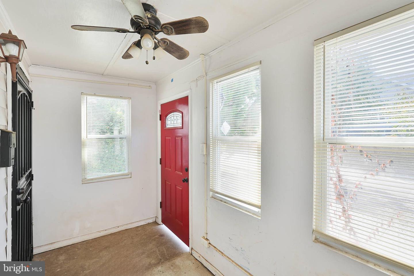 322 RALEIGH ST SE, WASHINGTON, District Of Columbia 20032, 2 Bedrooms Bedrooms, ,1 BathroomBathrooms,Residential,For sale,322 RALEIGH ST SE,DCDC2220328 MLS # DCDC2220328