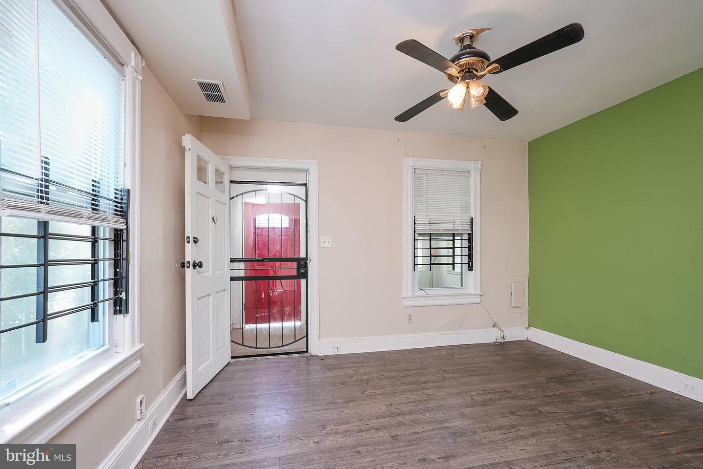 322 RALEIGH ST SE, WASHINGTON, District Of Columbia 20032, 2 Bedrooms Bedrooms, ,1 BathroomBathrooms,Residential,For sale,322 RALEIGH ST SE,DCDC2220328 MLS # DCDC2220328