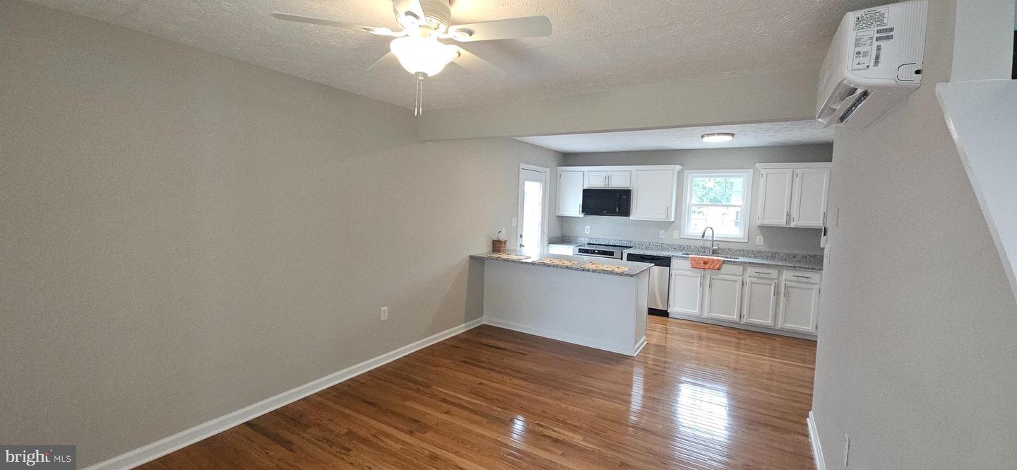 115 ROBIN AVE, STEPHENS CITY, Virginia 22655, 3 Bedrooms Bedrooms, ,2 BathroomsBathrooms,Residential,For sale,115 ROBIN AVE,VAFV2036624 MLS # VAFV2036624