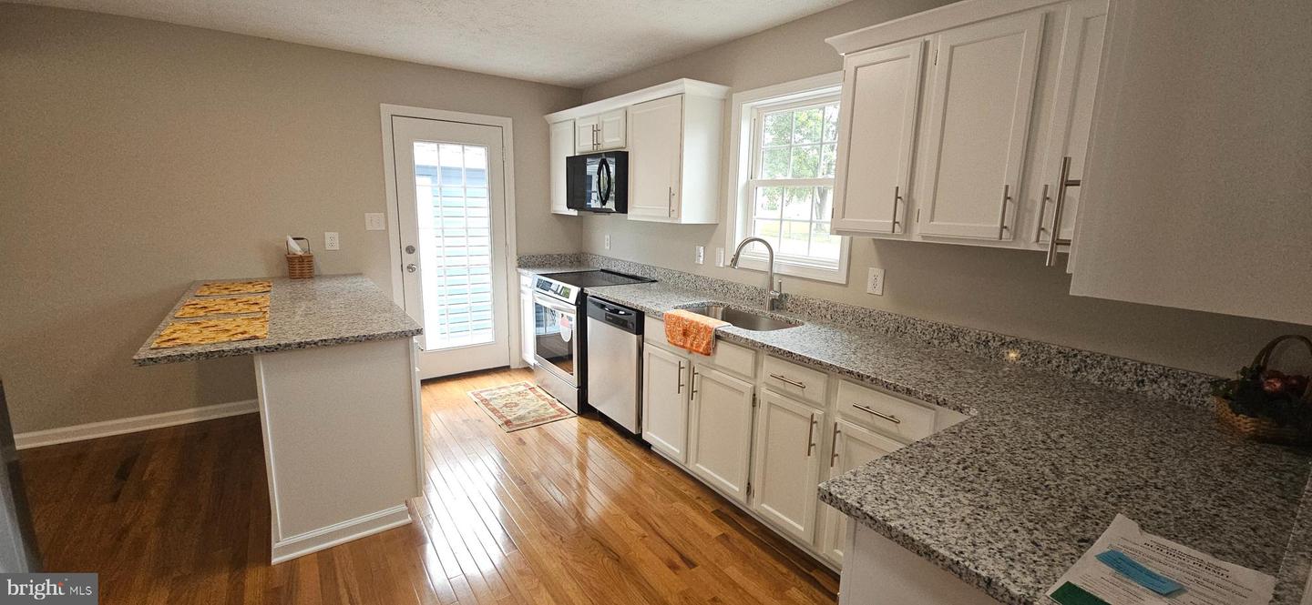115 ROBIN AVE, STEPHENS CITY, Virginia 22655, 3 Bedrooms Bedrooms, ,2 BathroomsBathrooms,Residential,For sale,115 ROBIN AVE,VAFV2036624 MLS # VAFV2036624