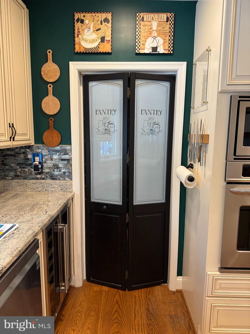 2714 HUNTER MILL RD, OAKTON, Virginia 22124, 4 Bedrooms Bedrooms, 16 Rooms Rooms,3 BathroomsBathrooms,Residential,For sale,2714 HUNTER MILL RD,VAFX2265080 MLS # VAFX2265080