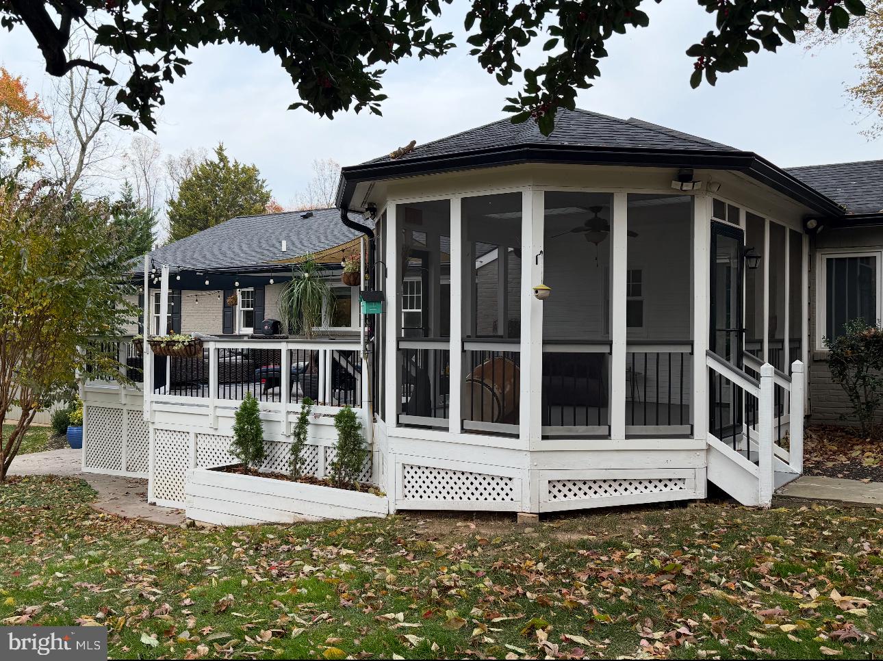 2714 HUNTER MILL RD, OAKTON, Virginia 22124, 4 Bedrooms Bedrooms, 16 Rooms Rooms,3 BathroomsBathrooms,Residential,For sale,2714 HUNTER MILL RD,VAFX2265080 MLS # VAFX2265080