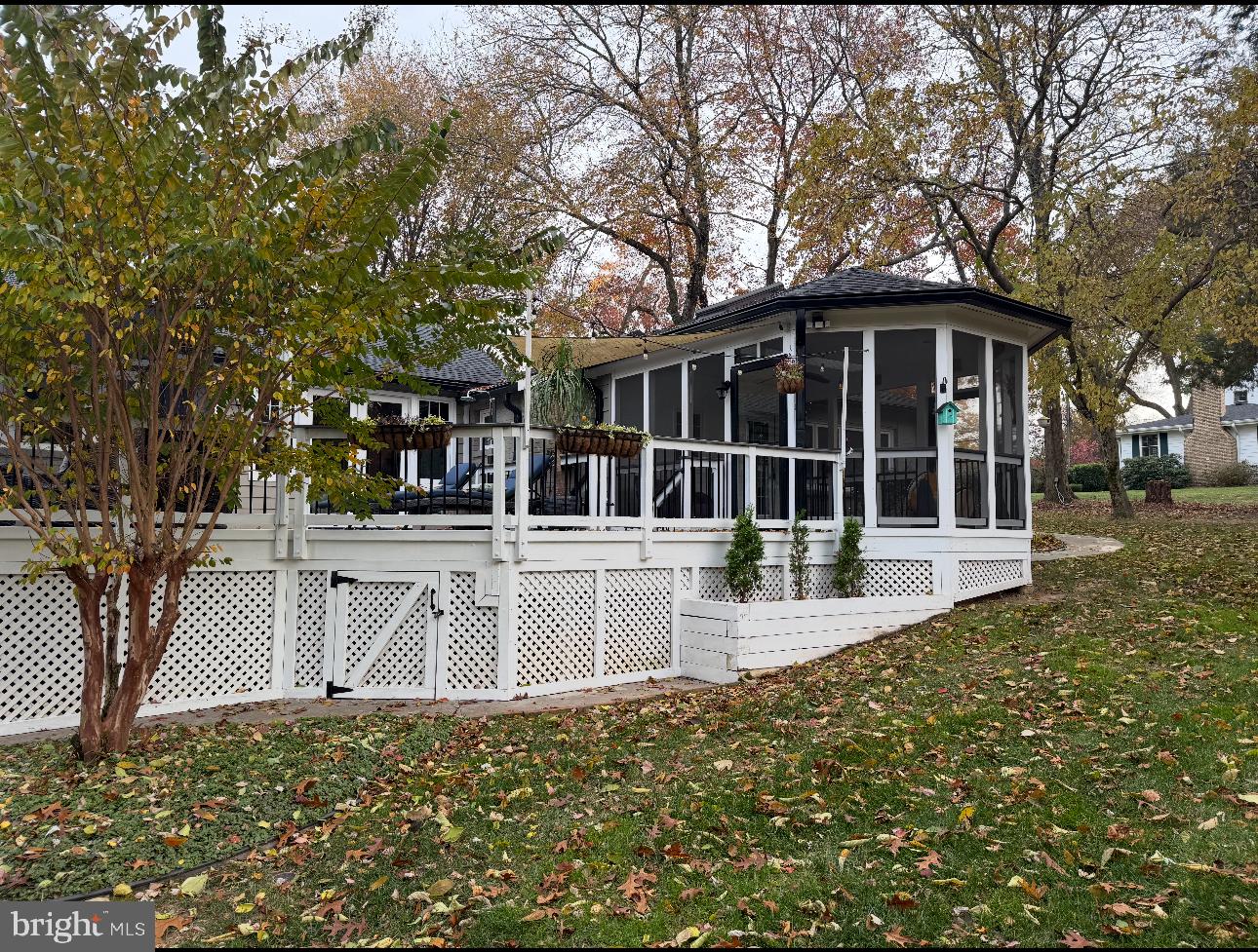 2714 HUNTER MILL RD, OAKTON, Virginia 22124, 4 Bedrooms Bedrooms, 16 Rooms Rooms,3 BathroomsBathrooms,Residential,For sale,2714 HUNTER MILL RD,VAFX2265080 MLS # VAFX2265080