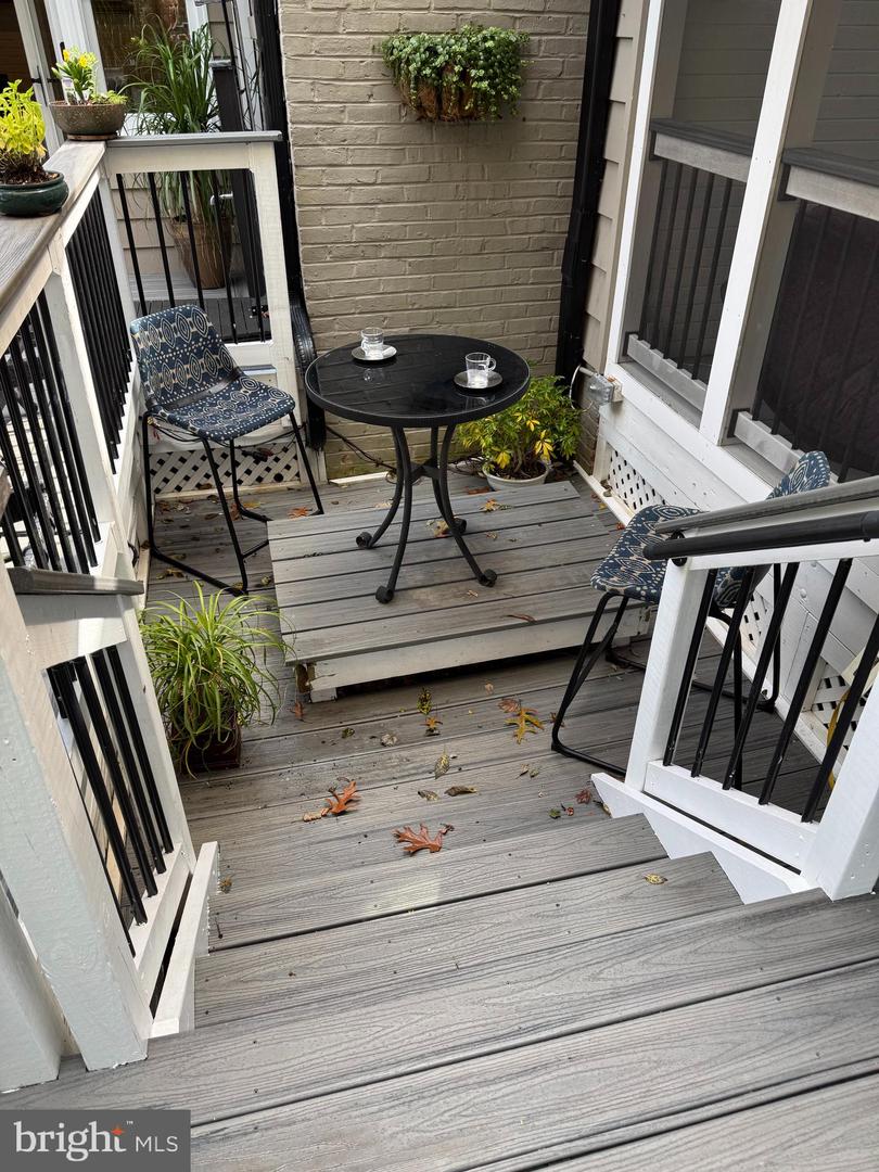 2714 HUNTER MILL RD, OAKTON, Virginia 22124, 4 Bedrooms Bedrooms, 16 Rooms Rooms,3 BathroomsBathrooms,Residential,For sale,2714 HUNTER MILL RD,VAFX2265080 MLS # VAFX2265080