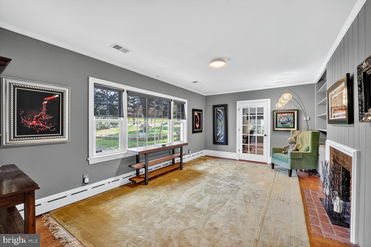 2714 HUNTER MILL RD, OAKTON, Virginia 22124, 4 Bedrooms Bedrooms, 16 Rooms Rooms,3 BathroomsBathrooms,Residential,For sale,2714 HUNTER MILL RD,VAFX2265080 MLS # VAFX2265080