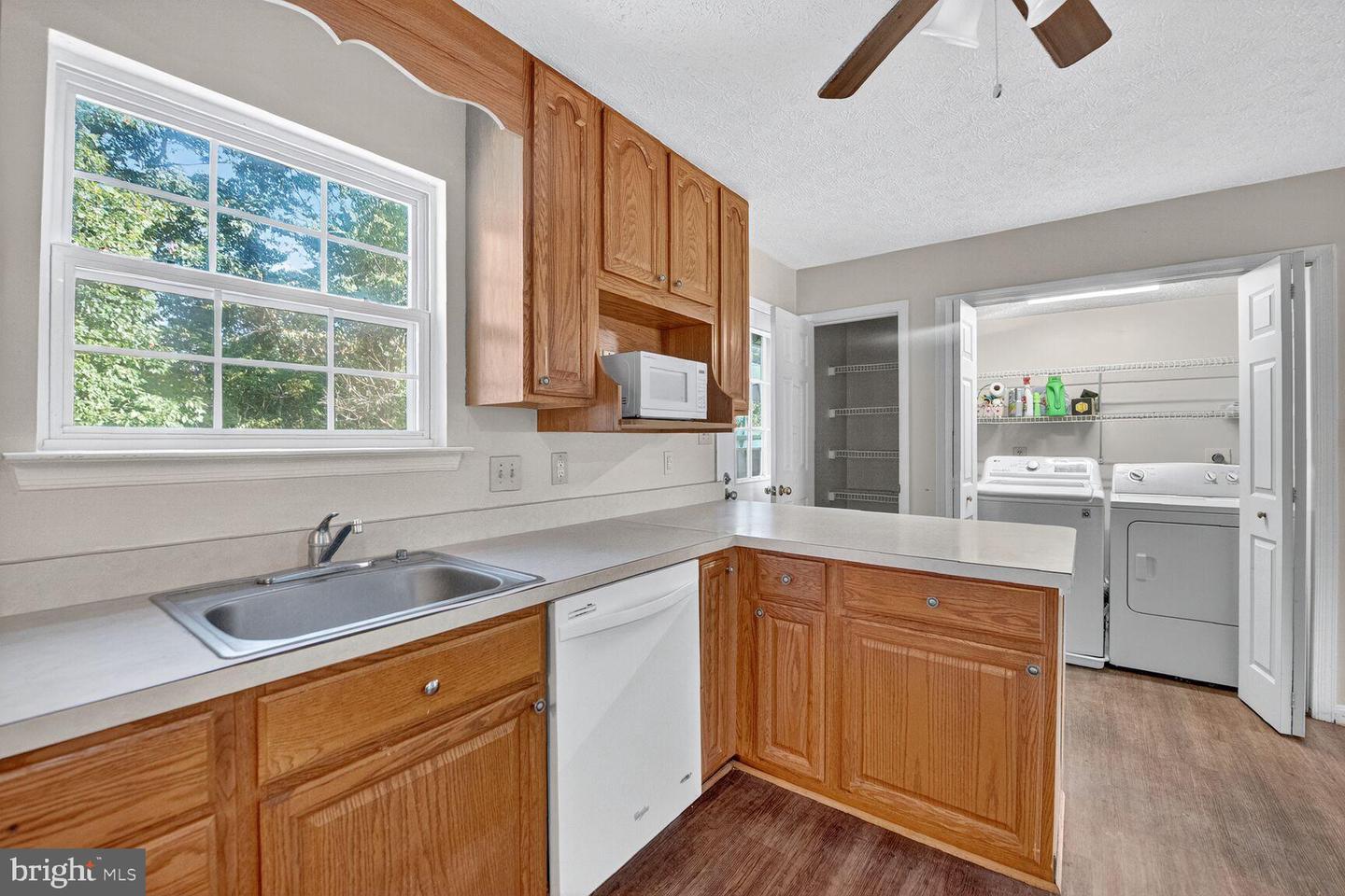 234 SHERANDO CIR, STEPHENS CITY, Virginia 22655, 3 Bedrooms Bedrooms, 12 Rooms Rooms,2 BathroomsBathrooms,Residential,For sale,234 SHERANDO CIR,VAFV2036636 MLS # VAFV2036636