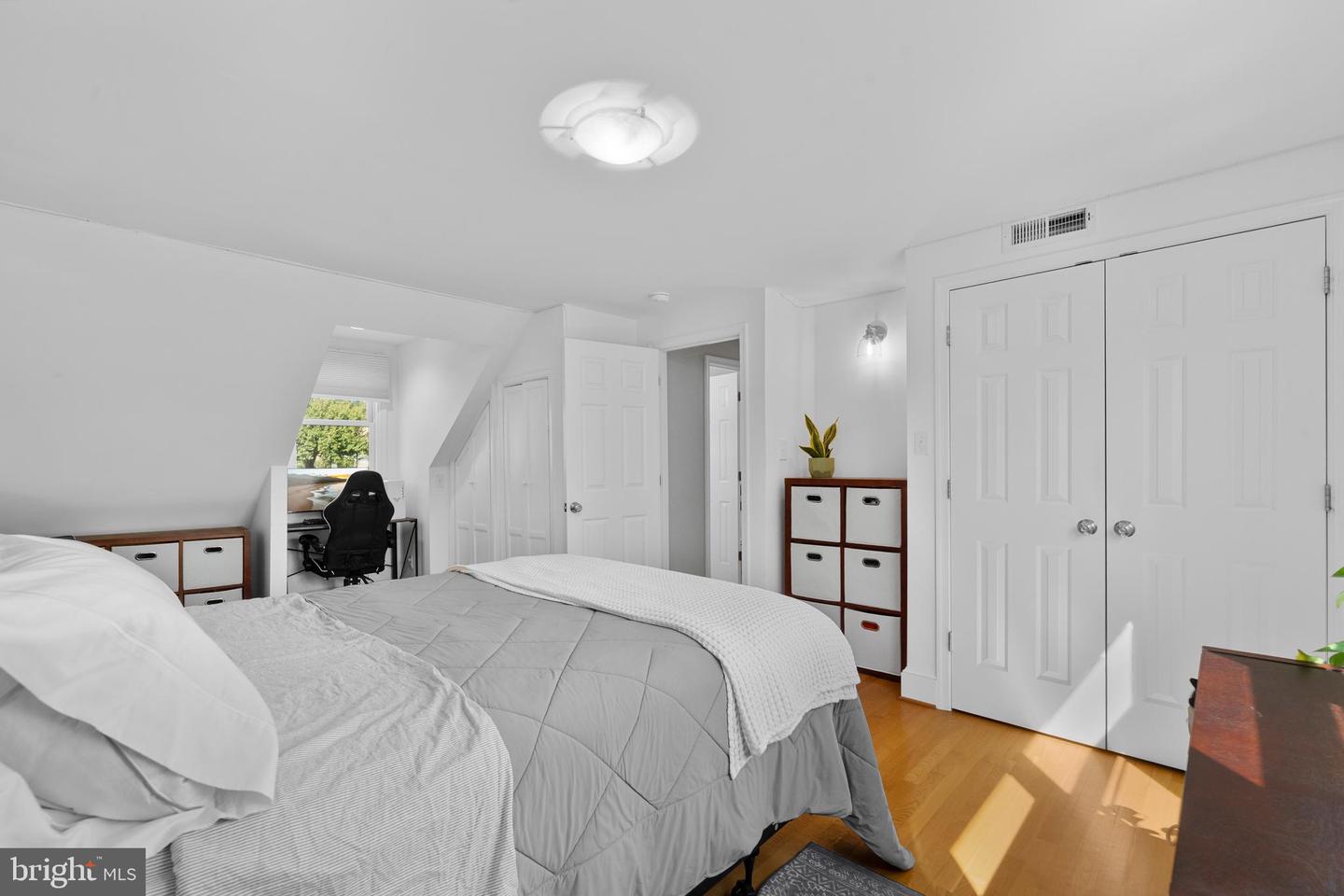 2119 WESTMORELAND ST, FALLS CHURCH, Virginia 22043, 3 Bedrooms Bedrooms, ,3 BathroomsBathrooms,Residential,For sale,2119 WESTMORELAND ST,VAFX2265246 MLS # VAFX2265246