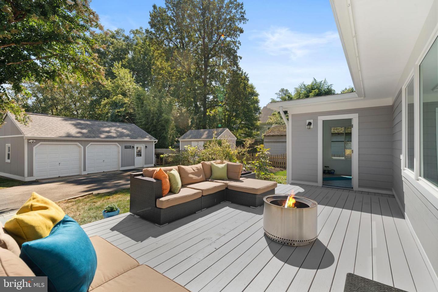 2119 WESTMORELAND ST, FALLS CHURCH, Virginia 22043, 3 Bedrooms Bedrooms, ,3 BathroomsBathrooms,Residential,For sale,2119 WESTMORELAND ST,VAFX2265246 MLS # VAFX2265246
