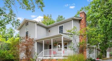 530 VAUCLUSE RD, STEPHENS CITY, Virginia 22655, 3 Bedrooms Bedrooms, 11 Rooms Rooms,2 BathroomsBathrooms,Residential,For sale,530 VAUCLUSE RD,VAFV2036622 MLS # VAFV2036622