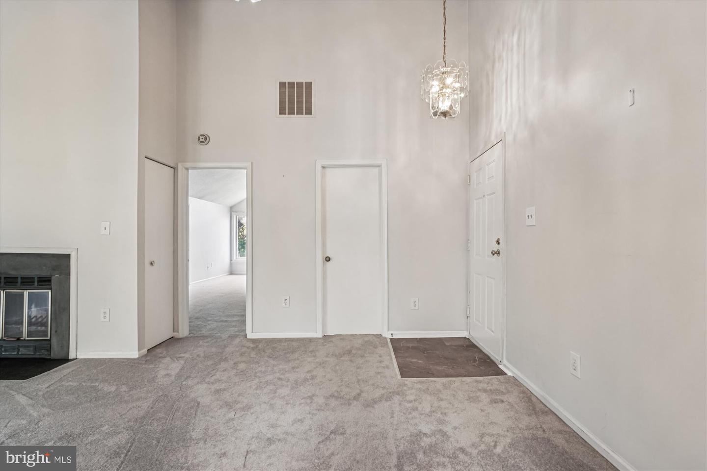 7592-K LAKESIDE VILLAGE DR, FALLS CHURCH, Virginia 22042, 1 Bedroom Bedrooms, ,1 BathroomBathrooms,Residential,For sale,7592-K LAKESIDE VILLAGE DR,VAFX2265338 MLS # VAFX2265338