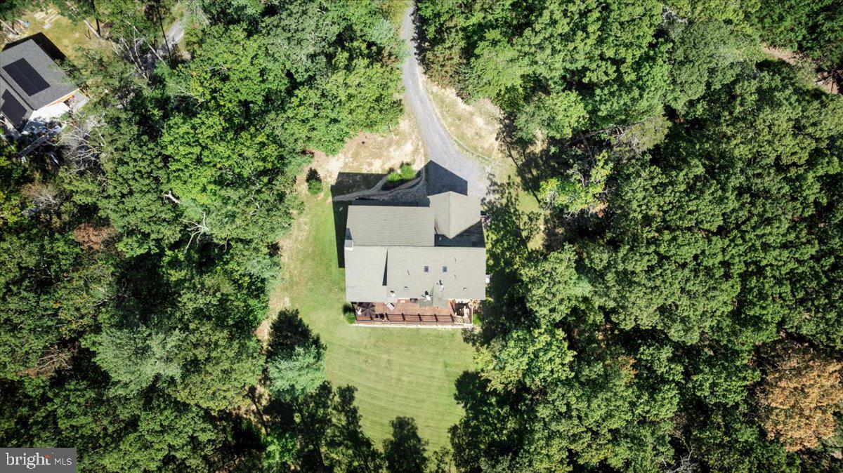 226 TWIN OAKS DR, BENTONVILLE, Virginia 22610, 3 Bedrooms Bedrooms, ,4 BathroomsBathrooms,Residential,For sale,226 TWIN OAKS DR,VAWR2012216 MLS # VAWR2012216