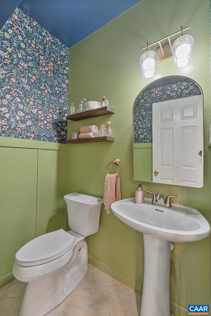 927 CANVAS BACK DR, CHARLOTTESVILLE, Virginia 22903, 4 Bedrooms Bedrooms, ,2 BathroomsBathrooms,Residential,For sale,927 CANVAS BACK DR,668699 MLS # 668699