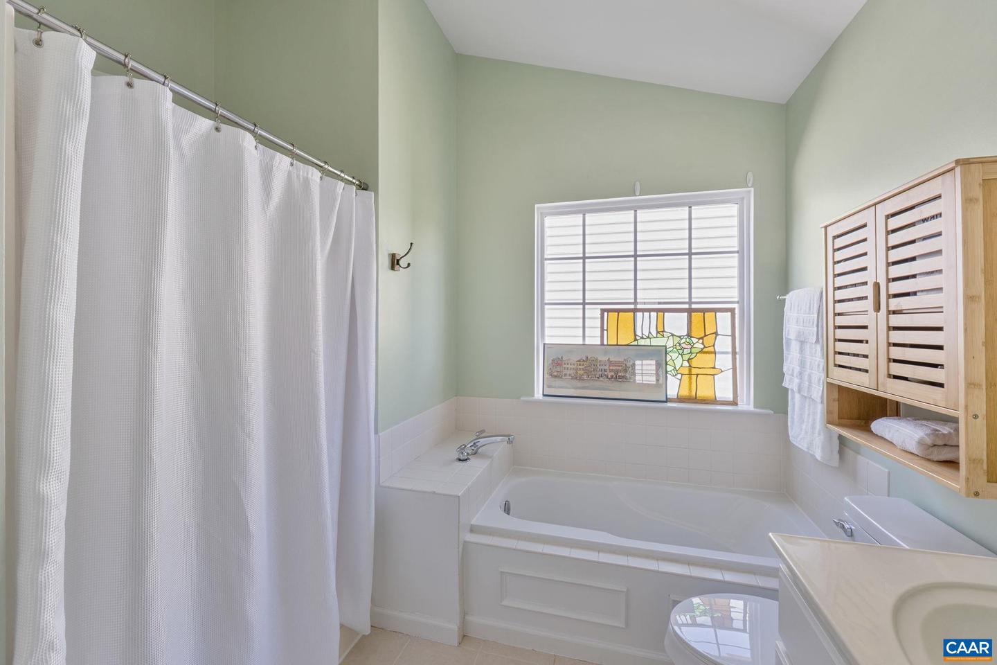 927 CANVAS BACK DR, CHARLOTTESVILLE, Virginia 22903, 4 Bedrooms Bedrooms, ,2 BathroomsBathrooms,Residential,For sale,927 CANVAS BACK DR,668699 MLS # 668699