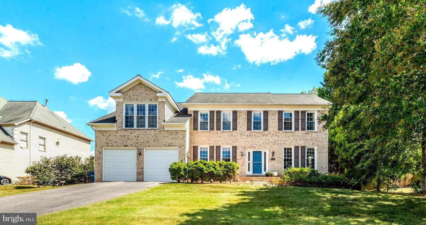 5403 WILLOW FOREST CT, CLIFTON, Virginia 20124, 4 Bedrooms Bedrooms, ,3 BathroomsBathrooms,Residential,For sale,5403 WILLOW FOREST CT,VAFX2265314 MLS # VAFX2265314
