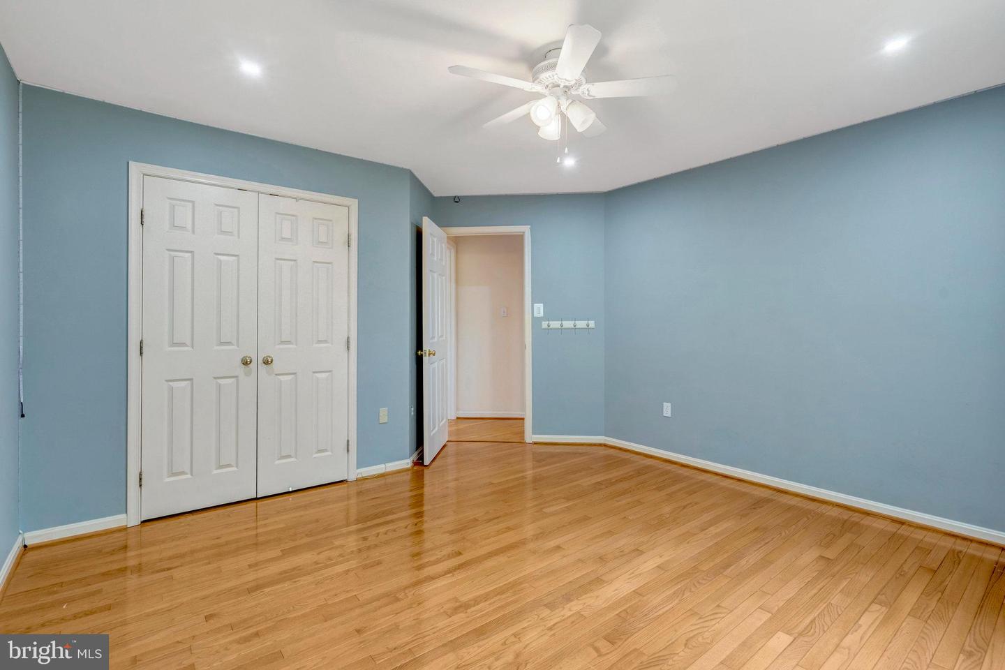 5403 WILLOW FOREST CT, CLIFTON, Virginia 20124, 4 Bedrooms Bedrooms, ,3 BathroomsBathrooms,Residential,For sale,5403 WILLOW FOREST CT,VAFX2265314 MLS # VAFX2265314