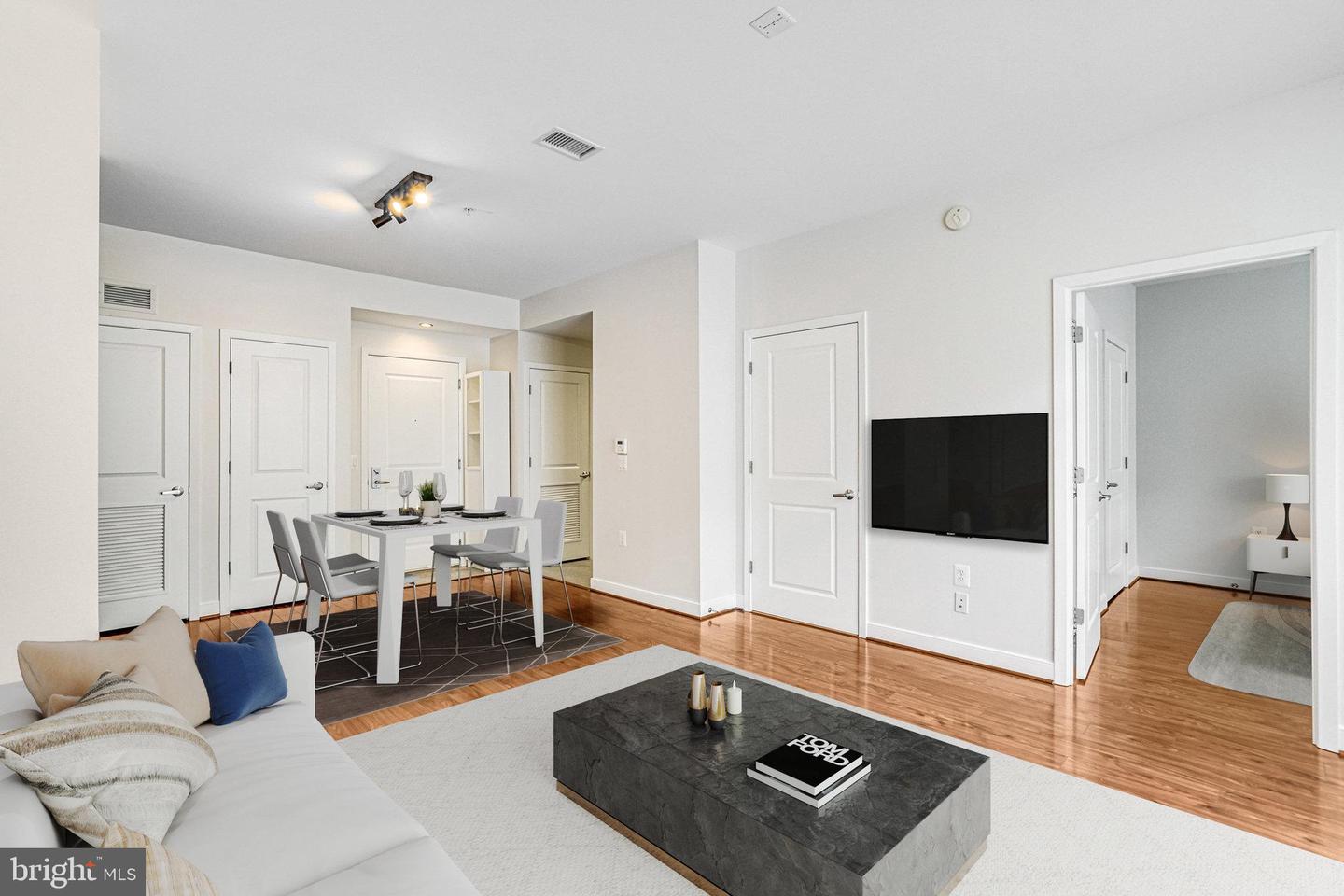 820 N POLLARD ST #915, ARLINGTON, Virginia 22203, 1 Bedroom Bedrooms, ,1 BathroomBathrooms,Residential,For sale,820 N POLLARD ST #915,VAAR2063248 MLS # VAAR2063248