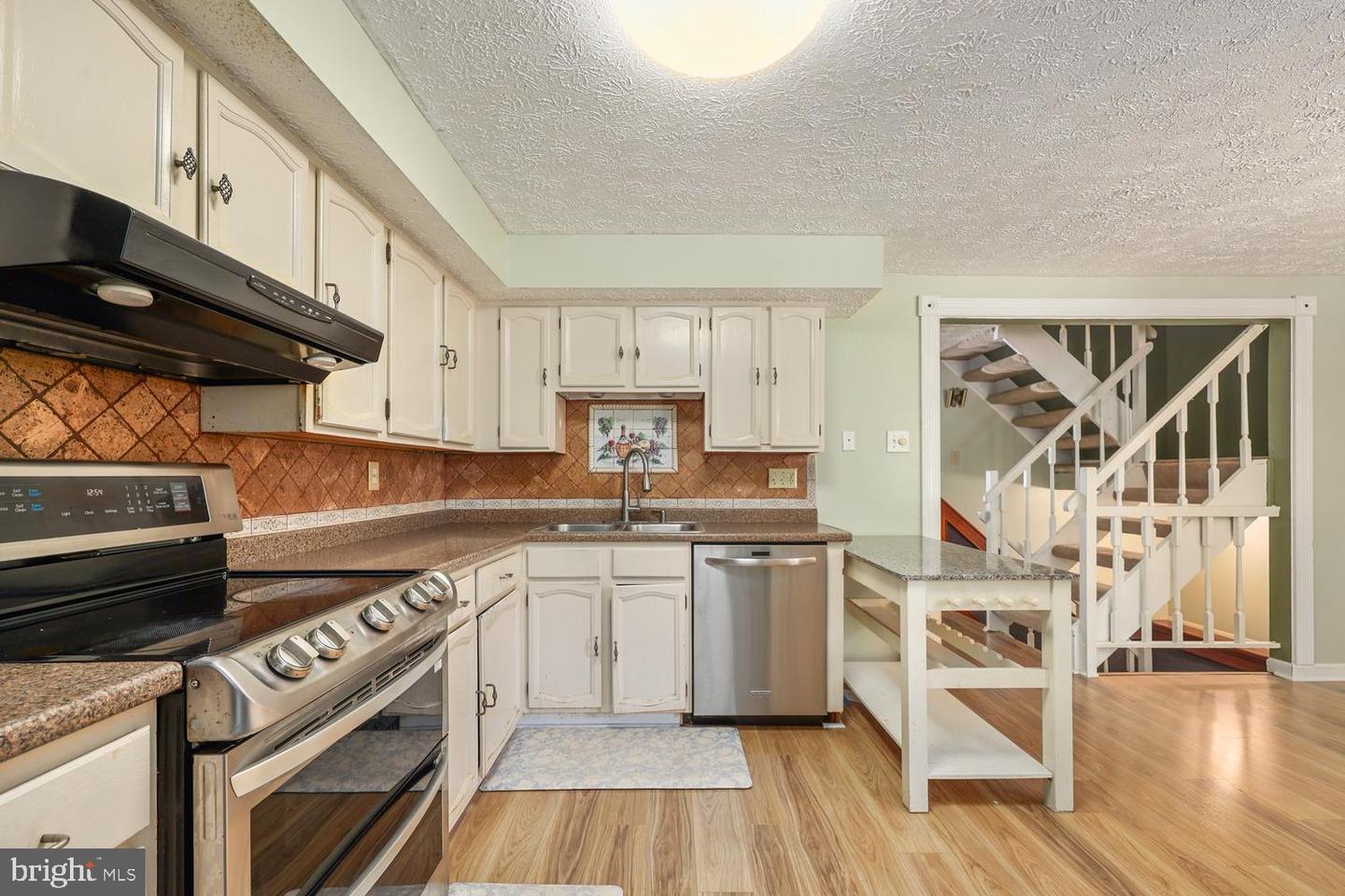 8101 PARKDALE CT, SPRINGFIELD, Virginia 22153, 3 Bedrooms Bedrooms, ,1 BathroomBathrooms,Residential,For sale,8101 PARKDALE CT,VAFX2265388 MLS # VAFX2265388
