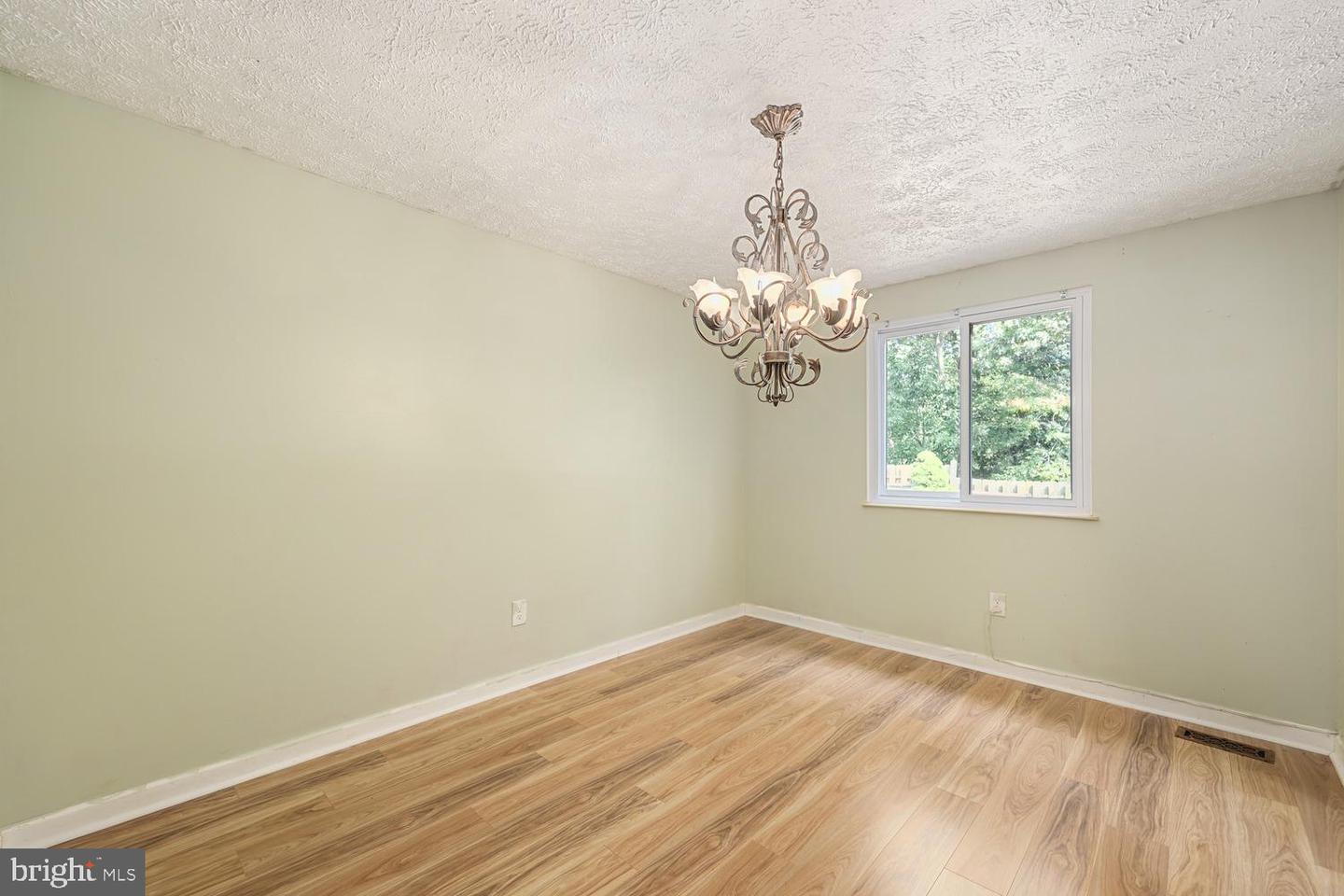 8101 PARKDALE CT, SPRINGFIELD, Virginia 22153, 3 Bedrooms Bedrooms, ,1 BathroomBathrooms,Residential,For sale,8101 PARKDALE CT,VAFX2265388 MLS # VAFX2265388